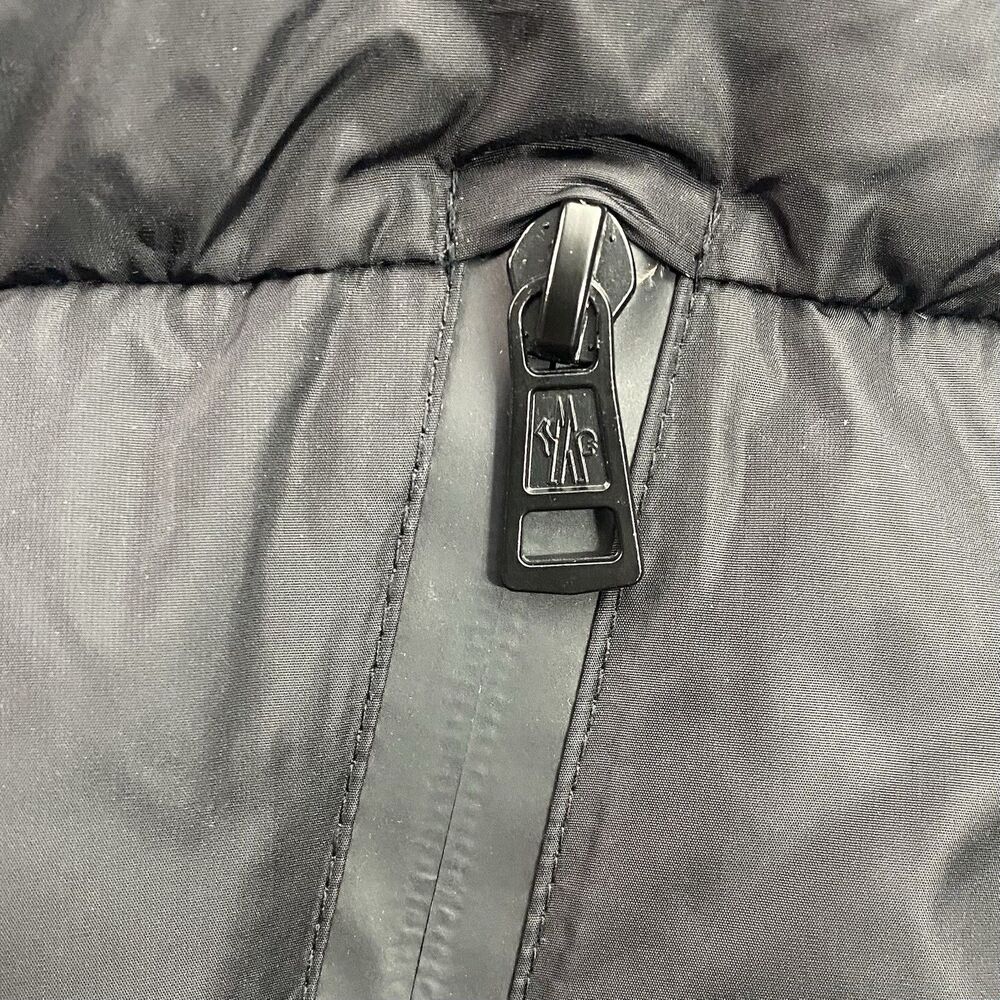 Moncler Blais Jacket Men’s 2 M Black Down Puffer Hooded Coat Winter F20911B54410 - Picture 13 of 16